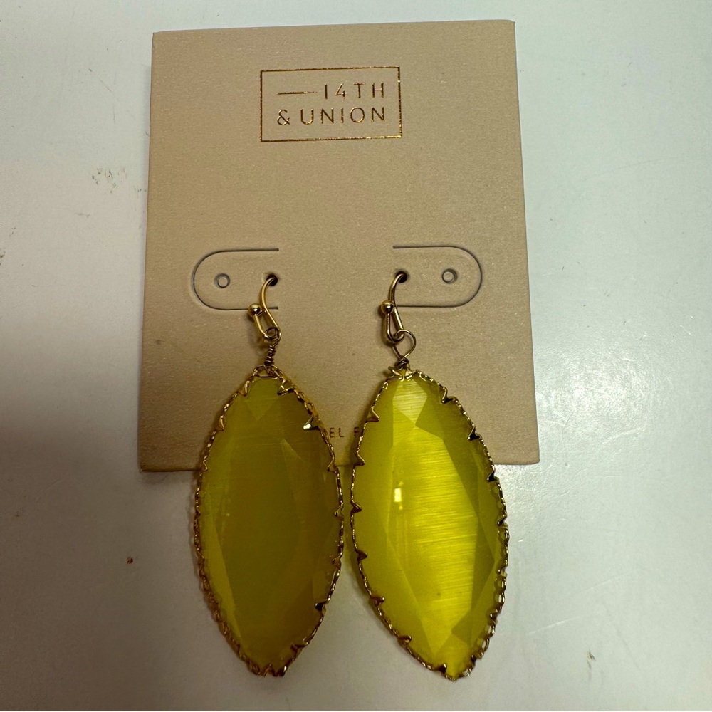 NWT 14th Union Yellow drop style earrings
Fish hook, gold color